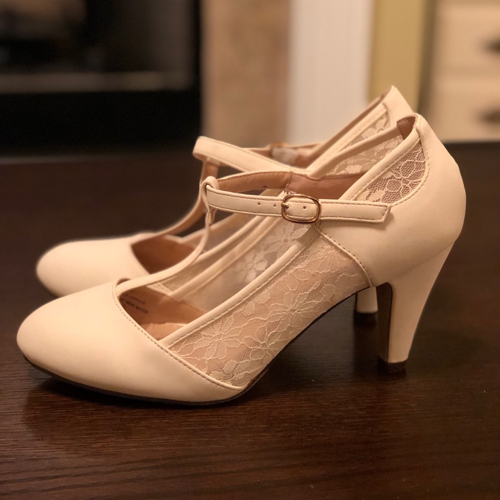 2/$25 Chase & Chloe Lace Cream heels